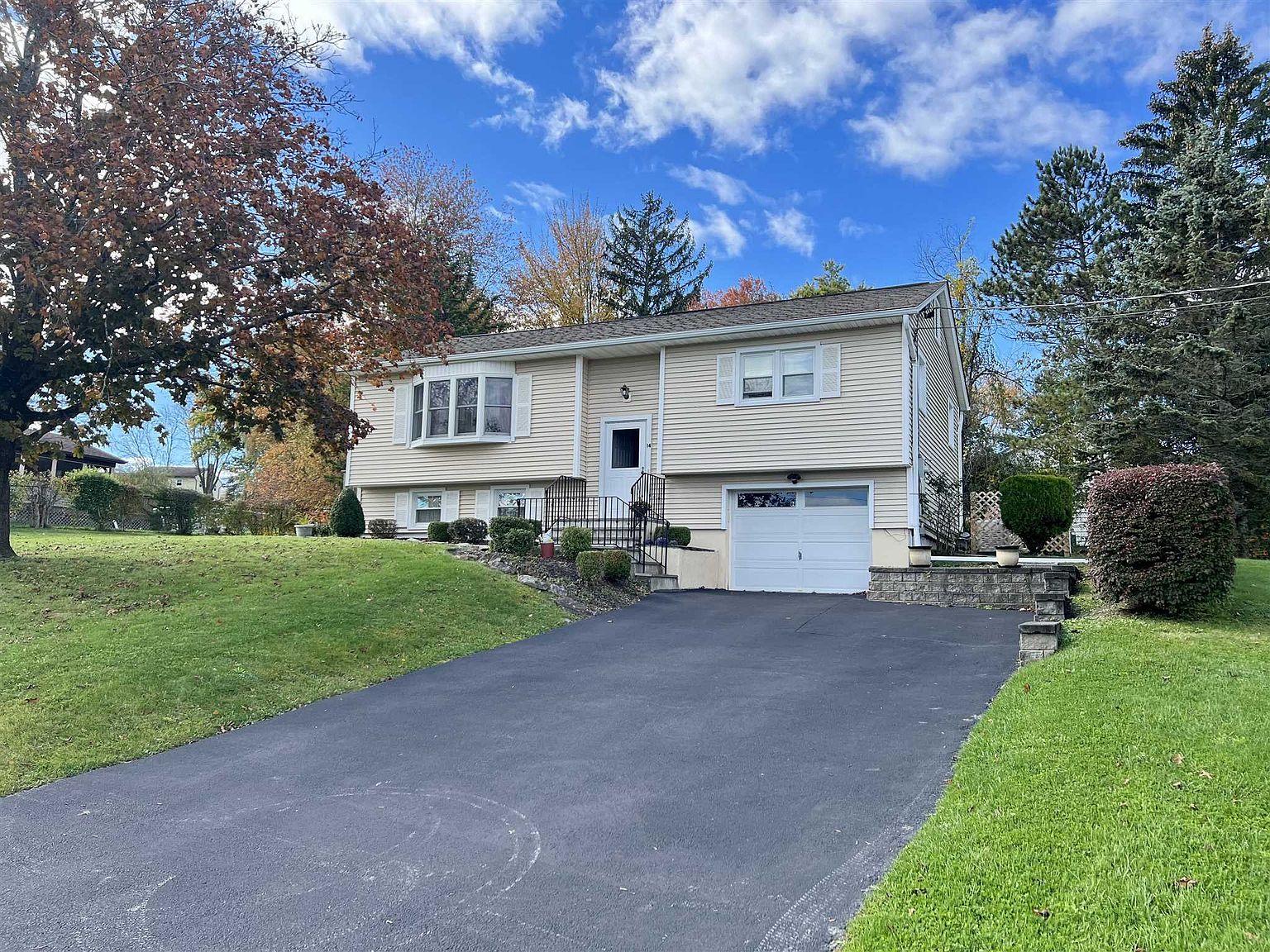 14 Carroll Dr, Wappingers Falls, NY 12590 Zillow