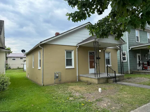 1513 Lavalette Ave, Elkins, WV 26241