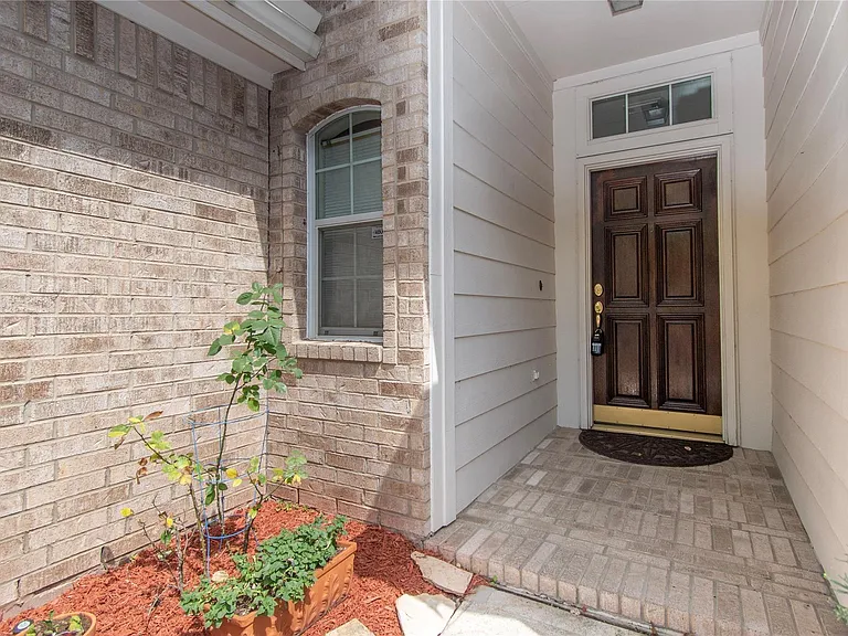 4822 Bonny Loch Ln — Photo 3