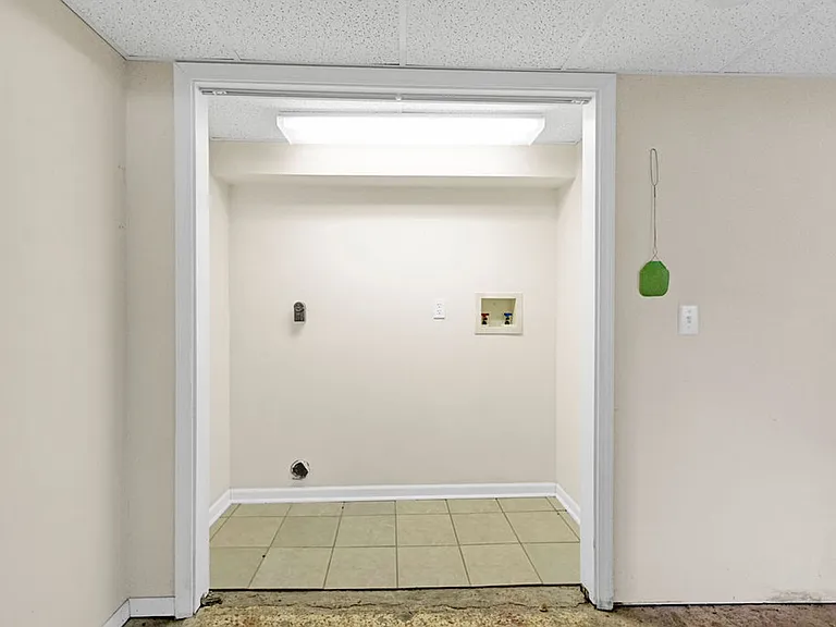 2815 Francis St — Photo 27