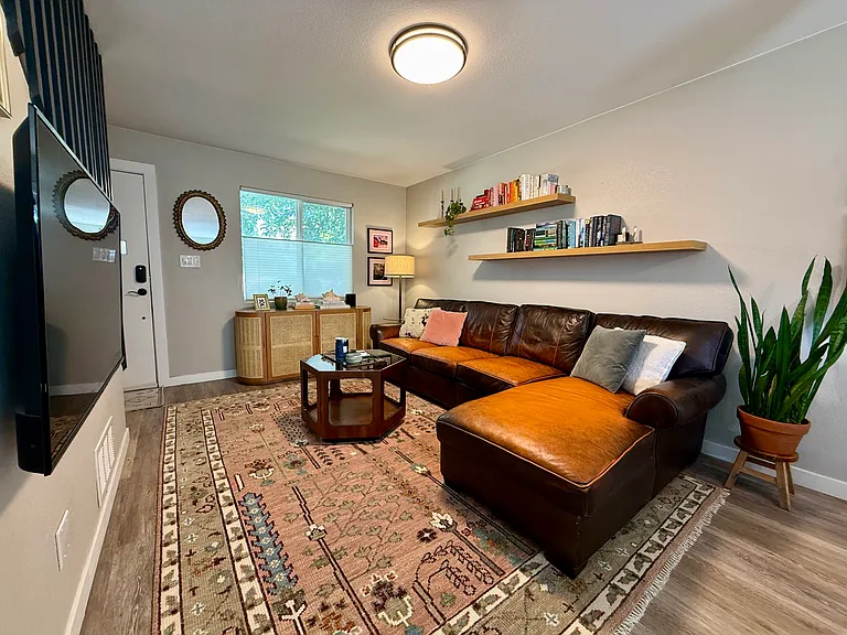 4340 N Decatur St — Photo 3