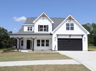 126 Amelia Dr, Carthage, NC 28327