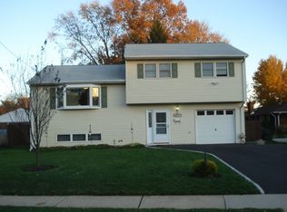 1016 Hazelwood Ave, Middlesex, NJ 08846