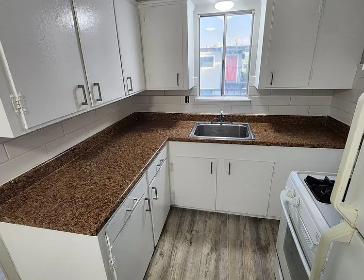 3414 Woodridge Dr #18 — Photo 3