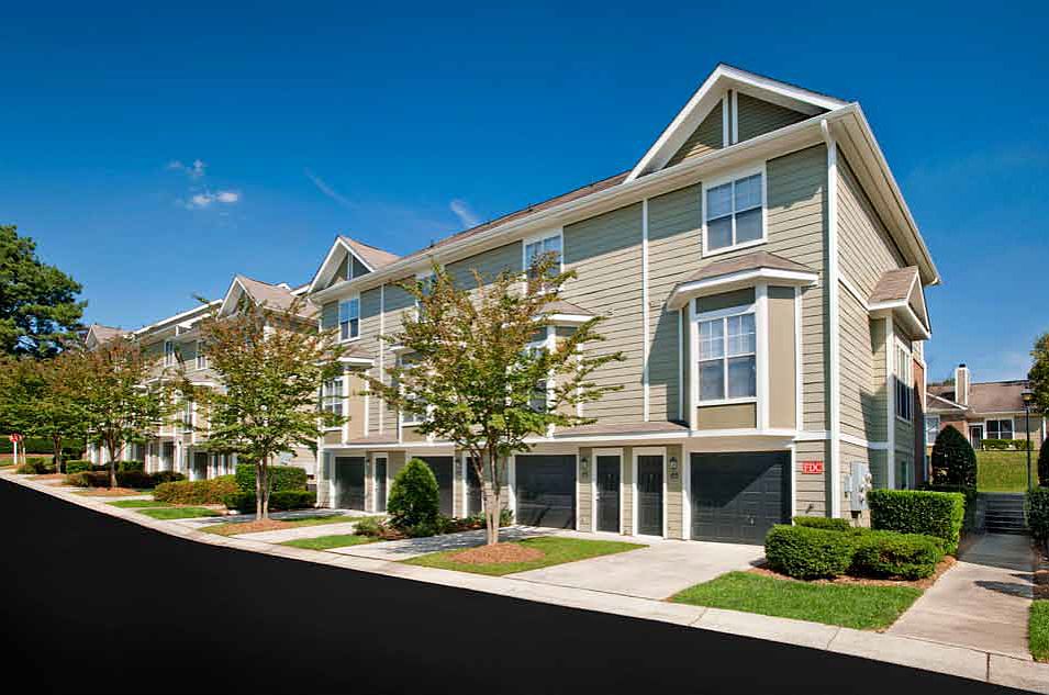 1st image of 327 Ivy Meadow Ln