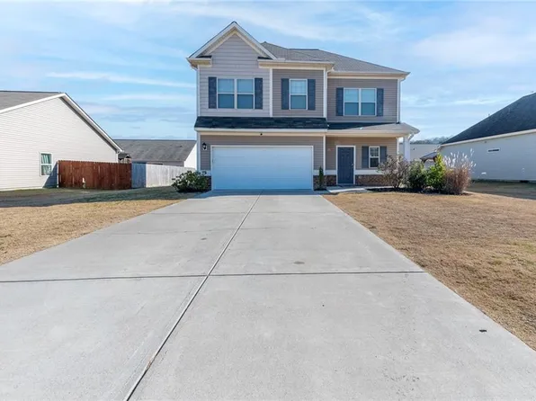 208 Heritage Dr, Calhoun, GA 30701