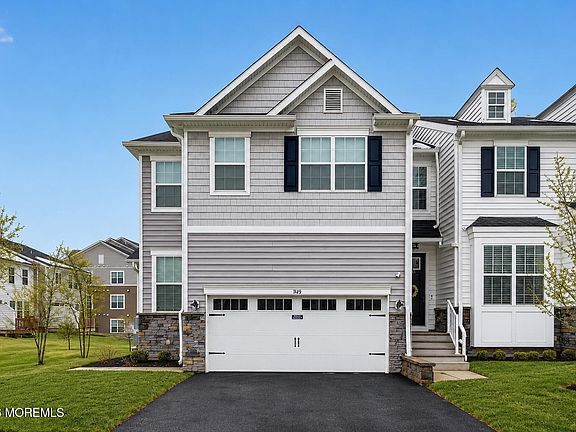 2nd image of 3443 Glen Oaks Lane
