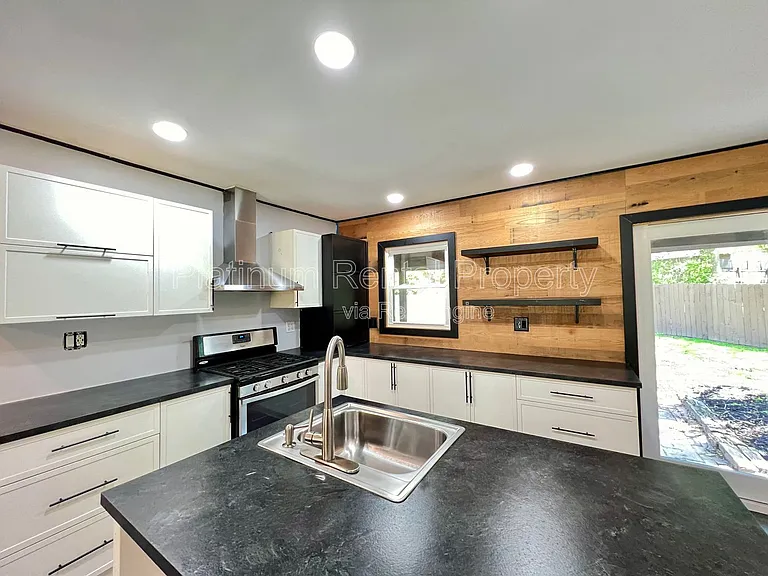 2170 Beech Valley Dr SE — Photo 12