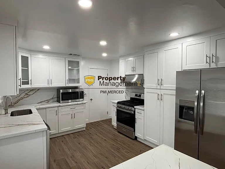 1405 Del Vale Ave — Photo 4