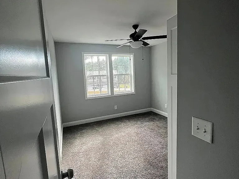 411 Caddie Ct — Photo 9