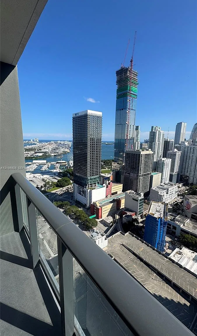 1 bed, 1.0 bath, $3,800 — Photo 4