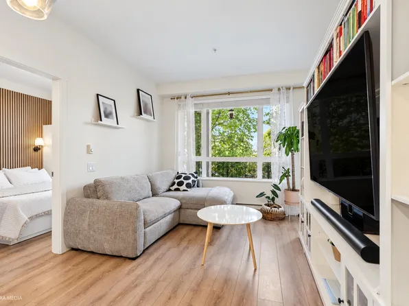 721 Anskar Ct #110, Coquitlam, BC V3J 0L4