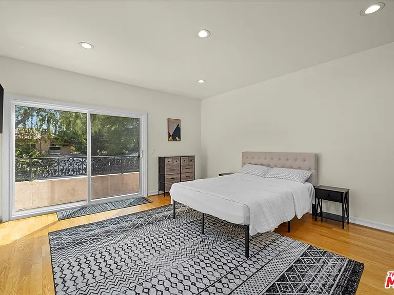 5029 Lemona Ave — Photo 43