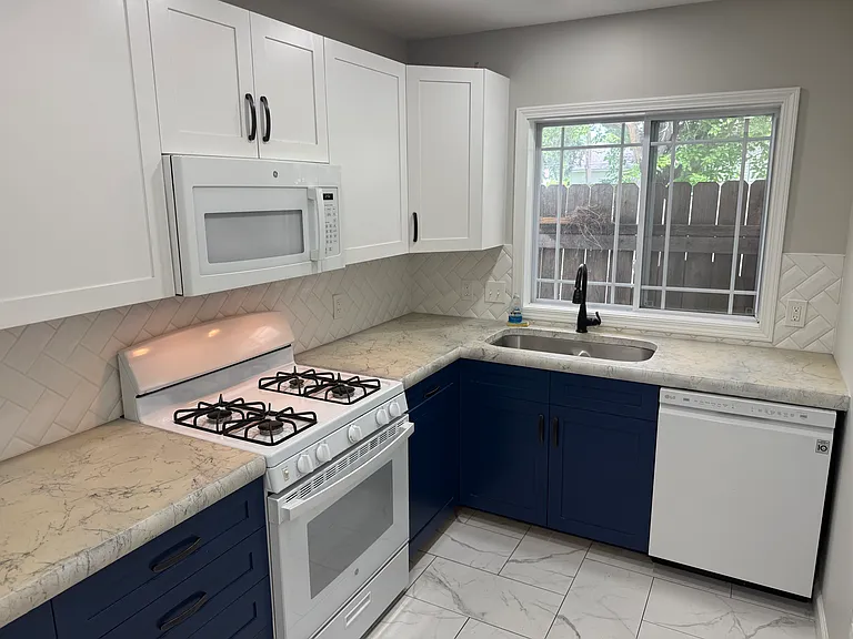 20485 Finley St — Photo 2