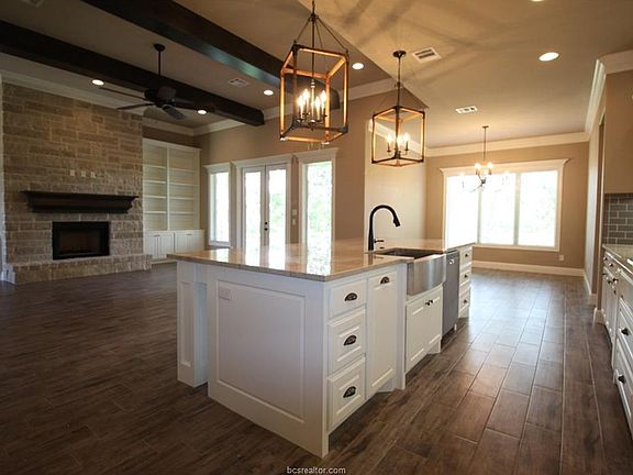 3rd image of 15612 Tiger Creek Ct