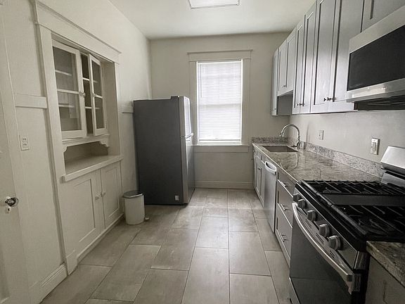 4th image of 7818 Saint Charles Ave