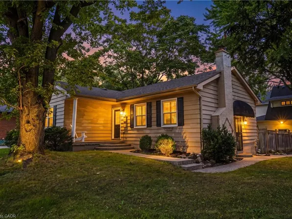 433 Belvenia Rd, Burlington, ON L7L 2G6