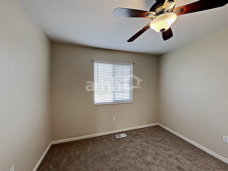 2649 W 2175 S — Photo 17