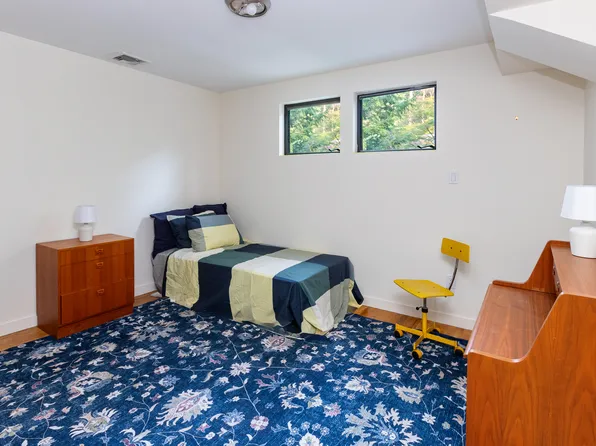 712 Ladd Road image 20 of 32