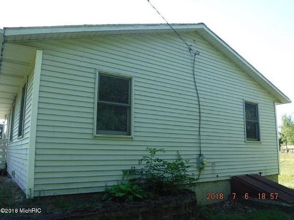 3rd image of 9597 E T Ave
