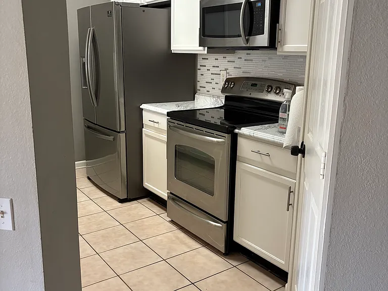 10550 Baymeadows Rd — Photo 15