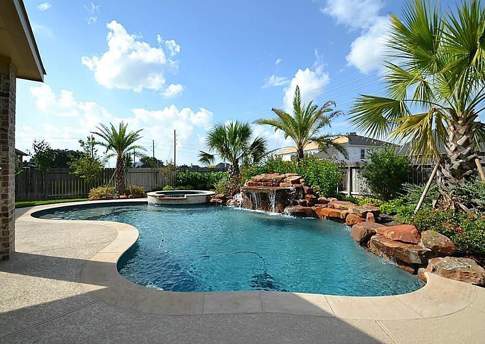1st image of 27914 Warren Park Dr