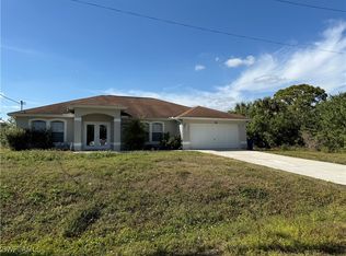 748 Hargrove Ave S, Lehigh Acres, FL 33974