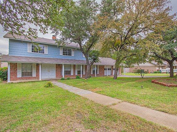 2nd image of 10015 Hidden Meadow Dr