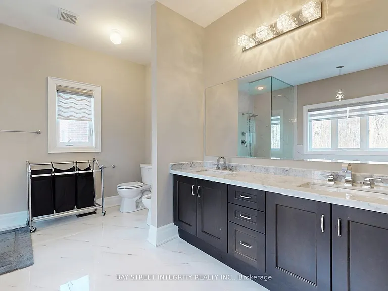 57 Strawbridge Farm Dr — Photo 8