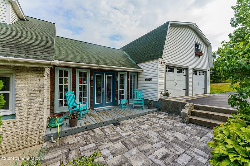 2nd image of 187 E Shore Road