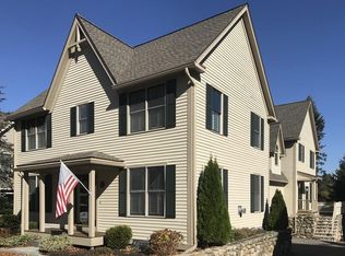 54 Brook St #A, Manchester, MA 01944