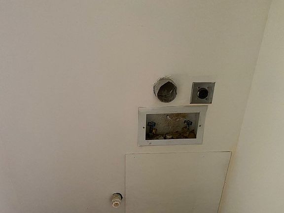 3rd image of 208 N Front St APT 2