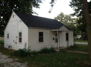 107 Raymond St, Walbridge, OH 43465