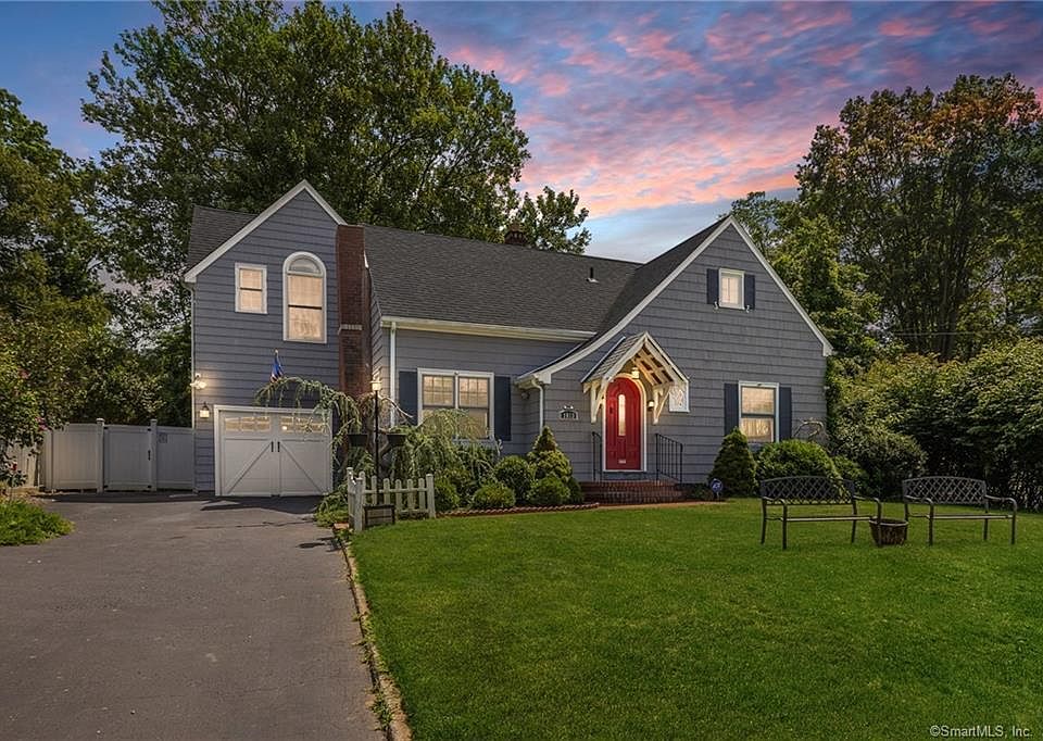 1013 Naugatuck Ave, Milford, CT 06461 Zillow