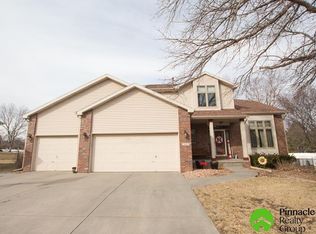 7005 Woody Creek Cir, Lincoln, NE 68516