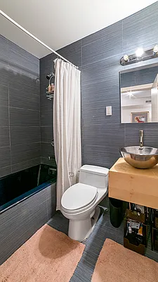 Rented by R New York | media 23