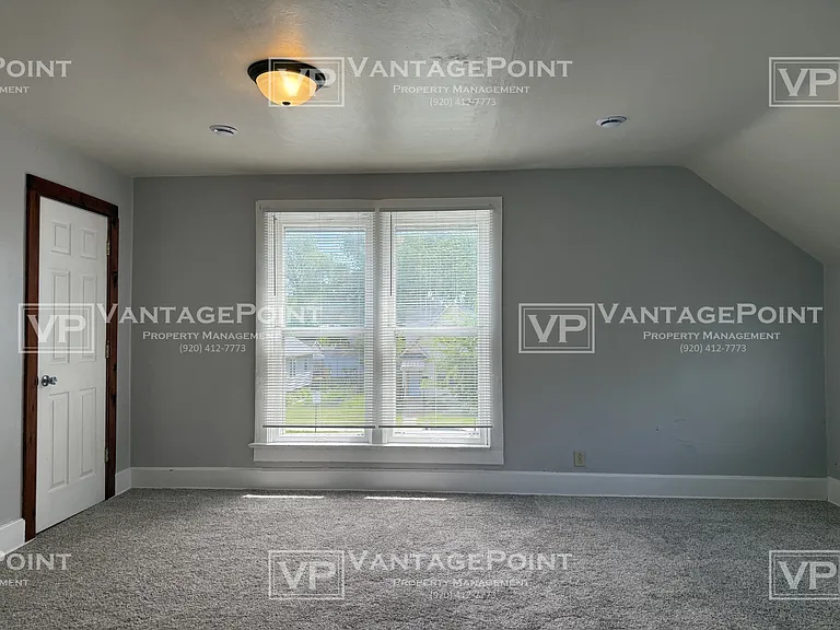 220 S Maple Ave — Photo 14