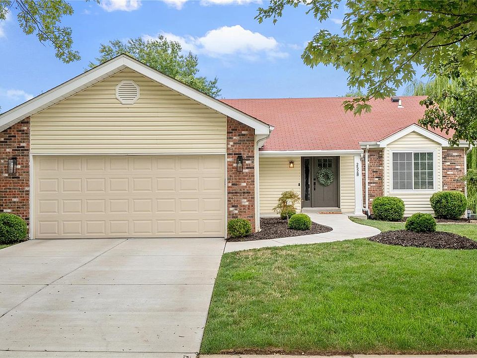 1st image of 2528 Westglen Farms Dr
