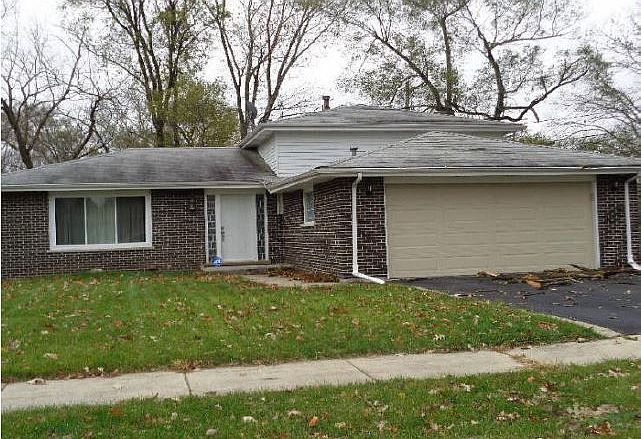1st image of 15621 Calumet Dr