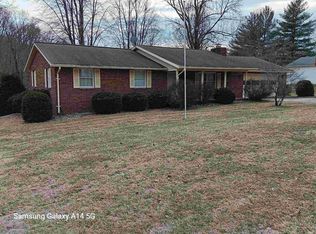 1516 E Campbell Heights Rd, Winslow, IN 47598