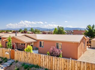 8 Senda Corvo Rd, Santa Fe, NM 87507