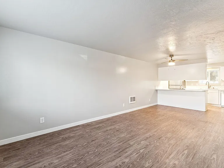 2-WEEKS FREE | North River Apartments — Photo 10