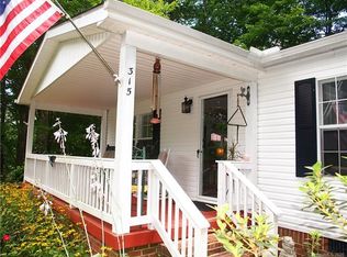 315 Oakstone Dr, Waynesville, NC 28785