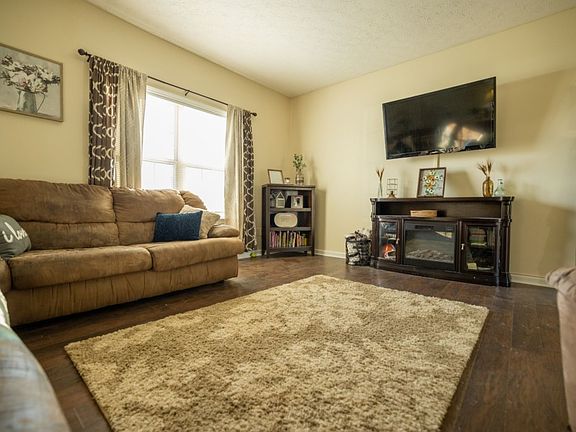 5th image of 110 Lee Road 2126