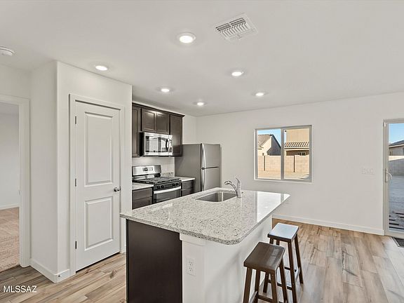 5th image of 21900 E Beacon Point Dr