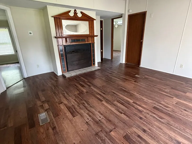 661 Bowman Rd — Photo 2