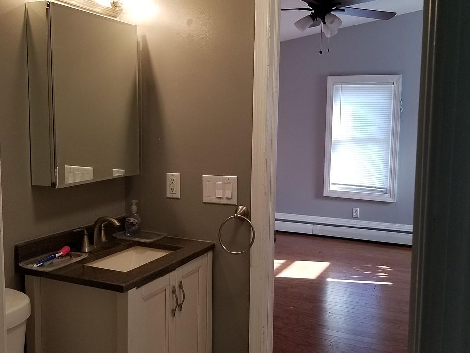 1st image of 511 N 7th St