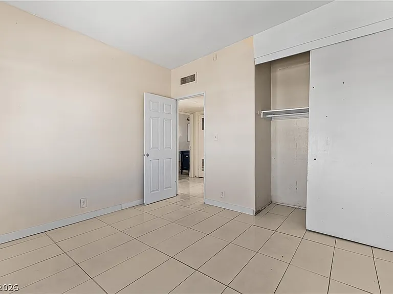 2204 S 15th St #2204 — Photo 11