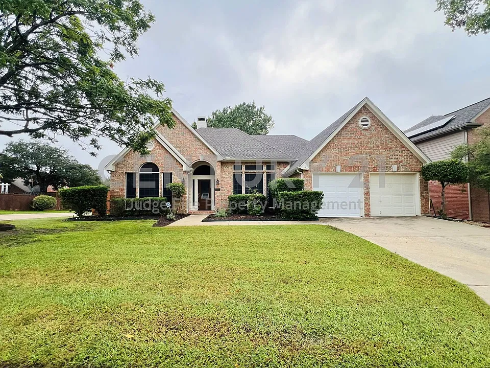 2685 Hillside Dr