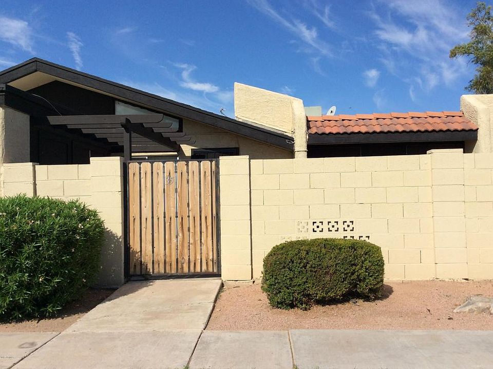 1st image of 712 N Santa Barbara Unit 35